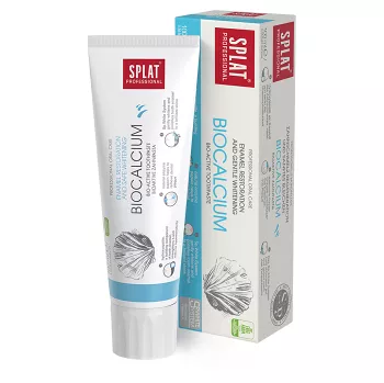 Vyskúšajte pokročilú zubnú starostlivosť SPLAT Professional Biocalcium Toothpaste 100 ml, špeciálne vyvinutej tak, aby poskytovala jemnú, ale účinnú remineralizáciu pre citlivé zuby